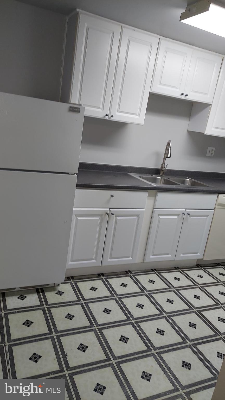 FRENCHMANS CREEK - Residential Lease