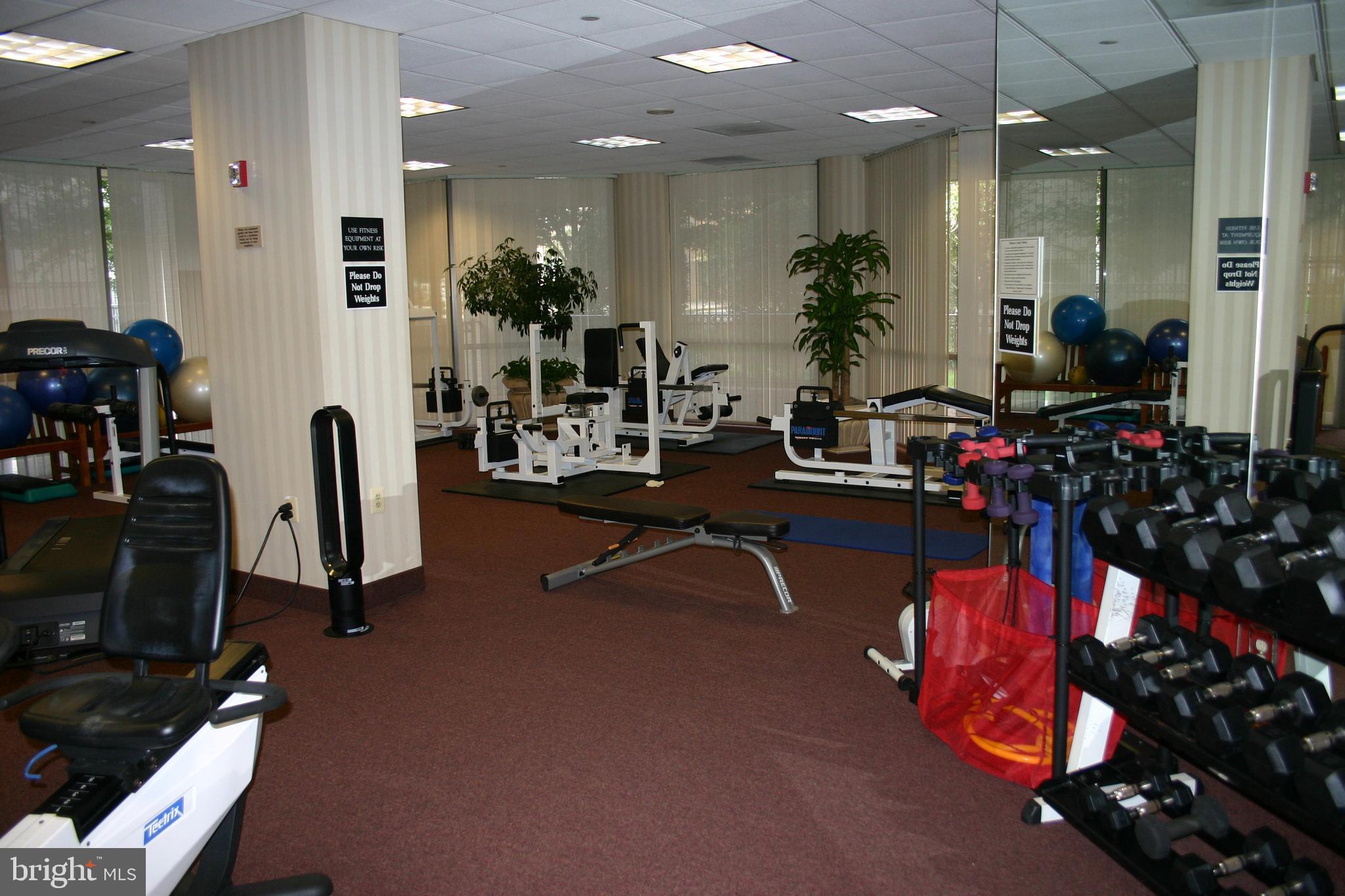 VIRGINIA SQUARE - Residential Lease