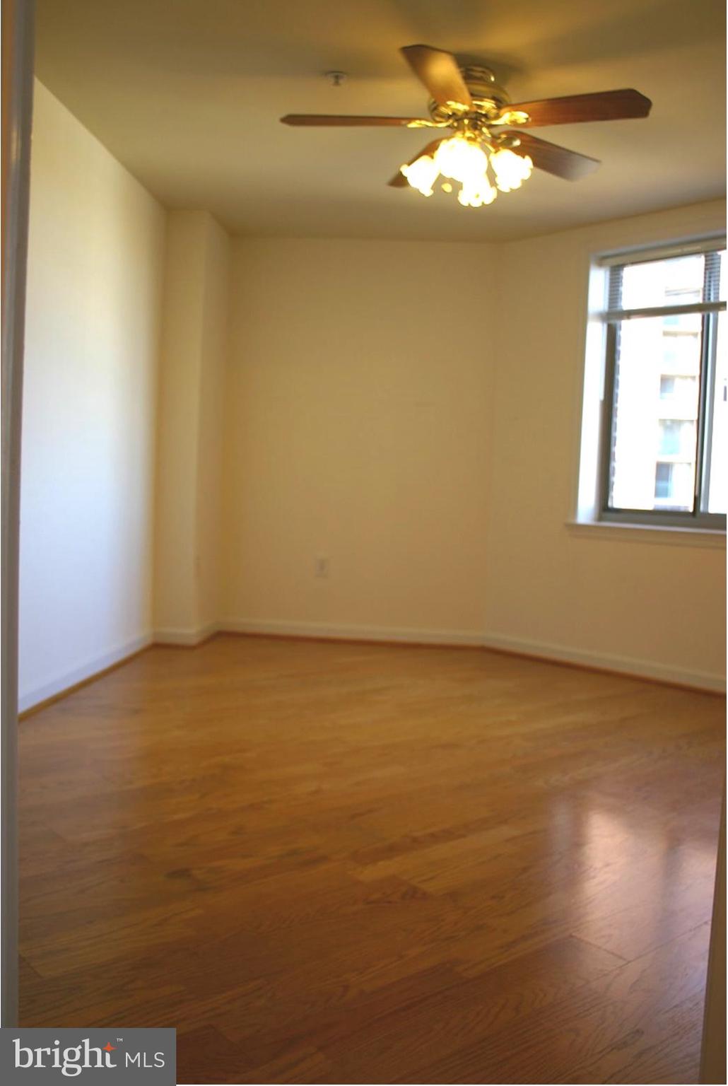 VIRGINIA SQUARE - Residential Lease