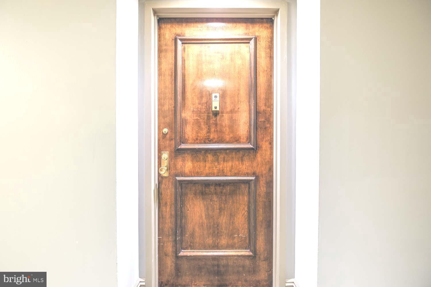 PROMENADE TOWERS - Residential