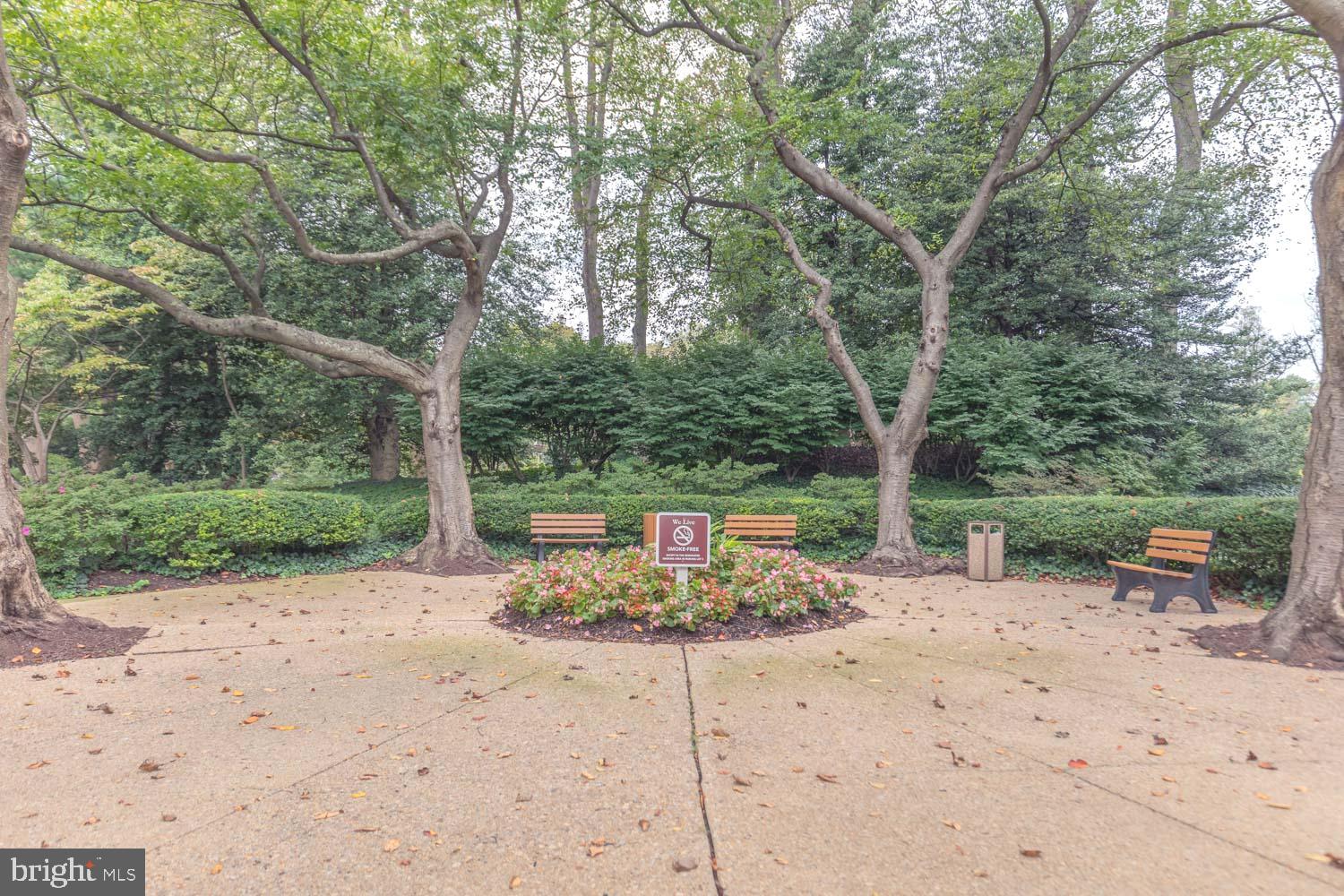 PROMENADE TOWERS - Residential