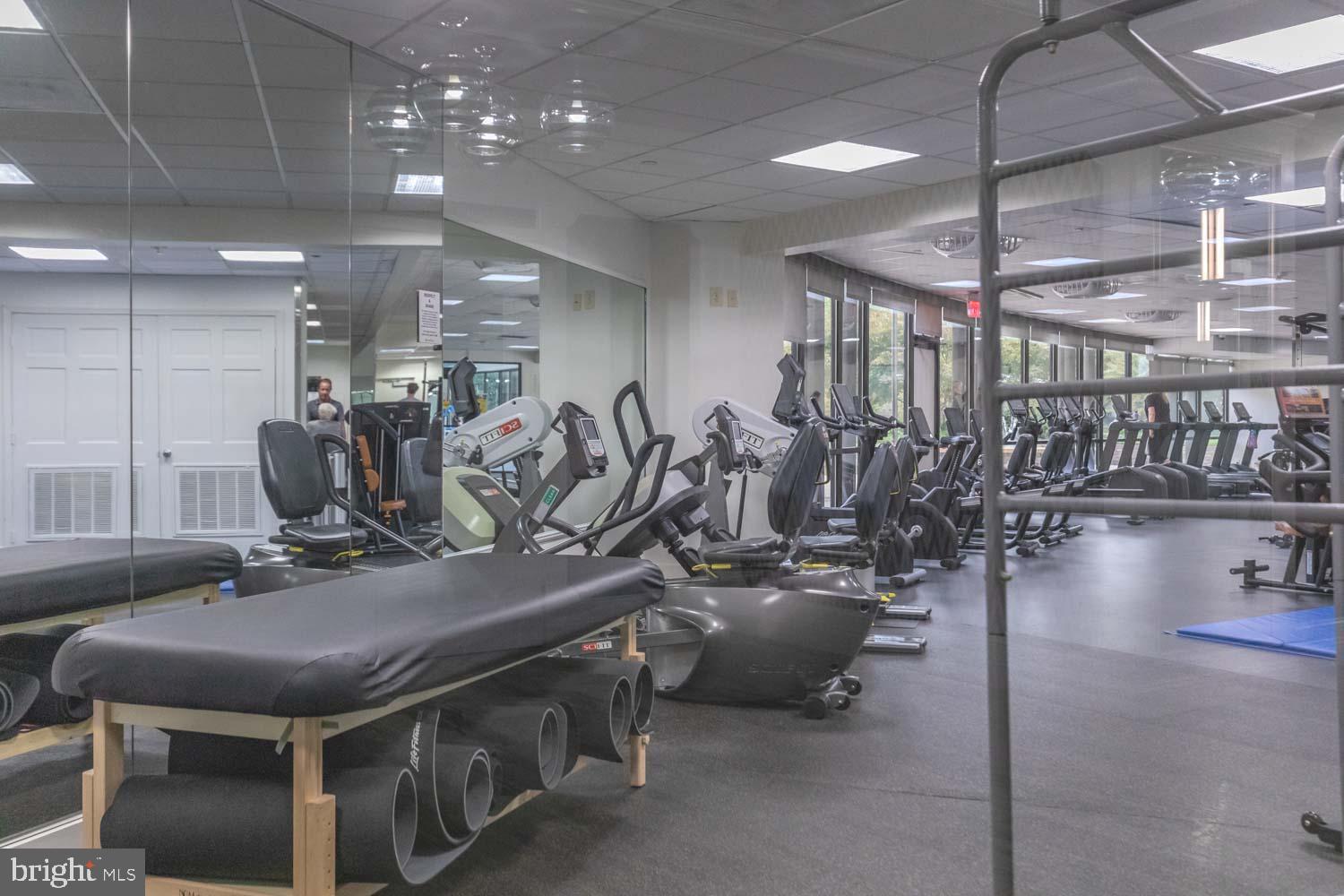 PROMENADE TOWERS - Residential