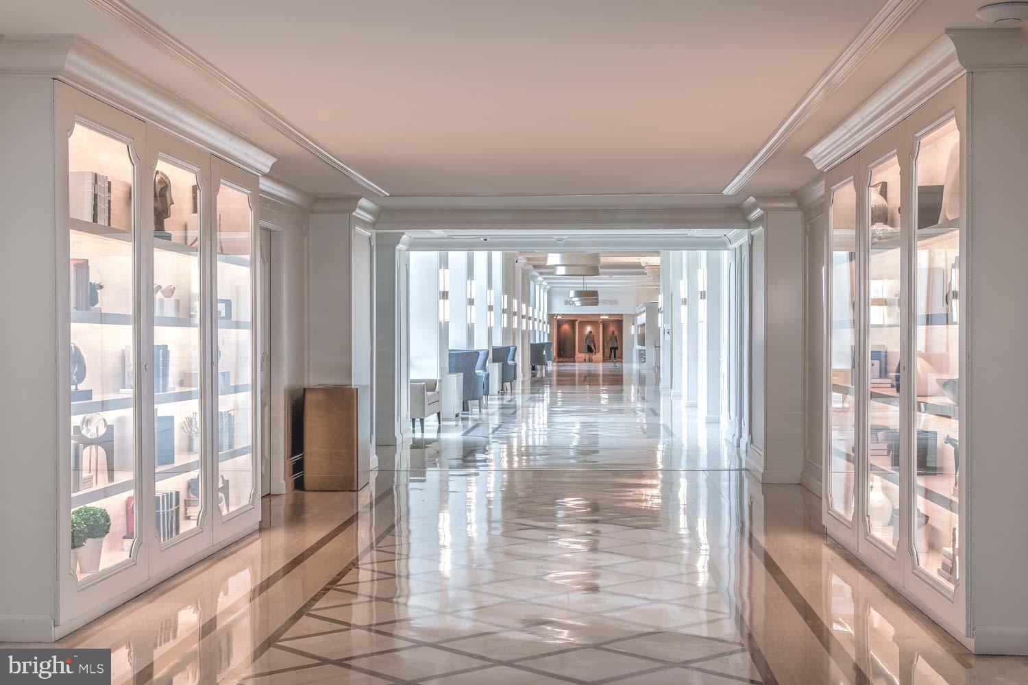 PROMENADE TOWERS - Residential