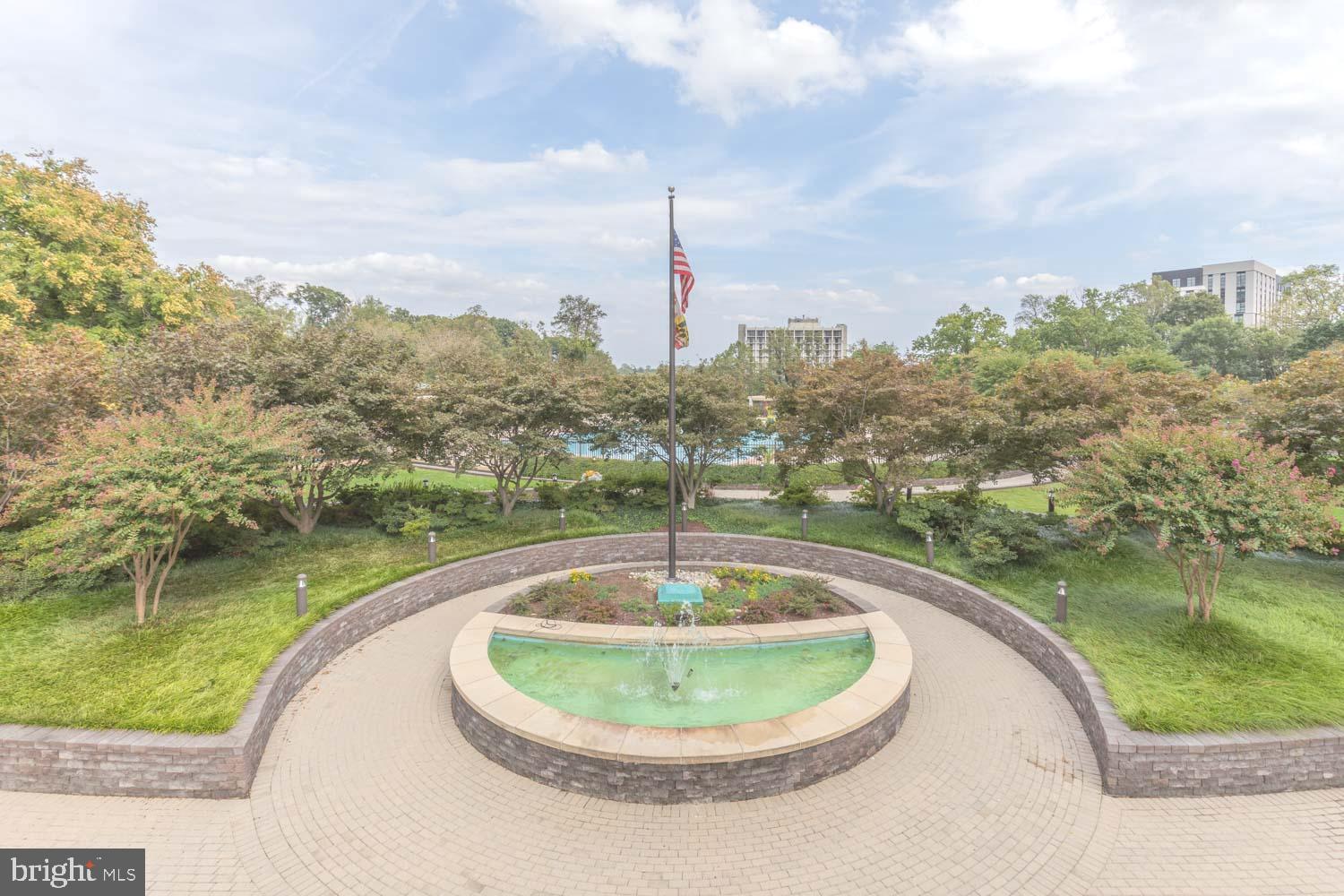 PROMENADE TOWERS - Residential