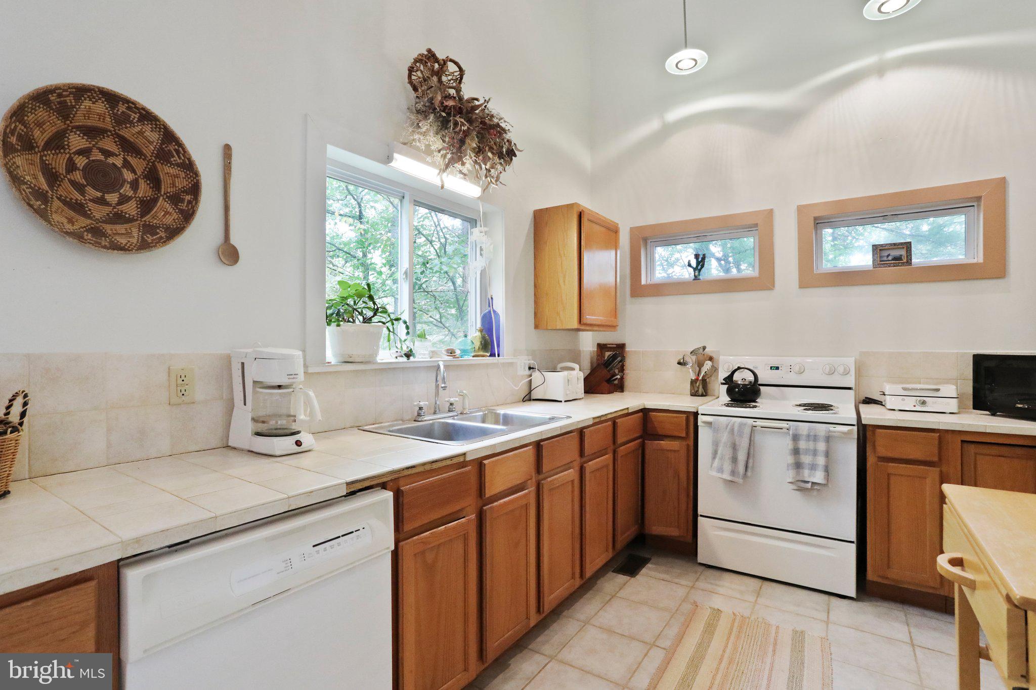 SPRING BROOK ESTATES - Residential