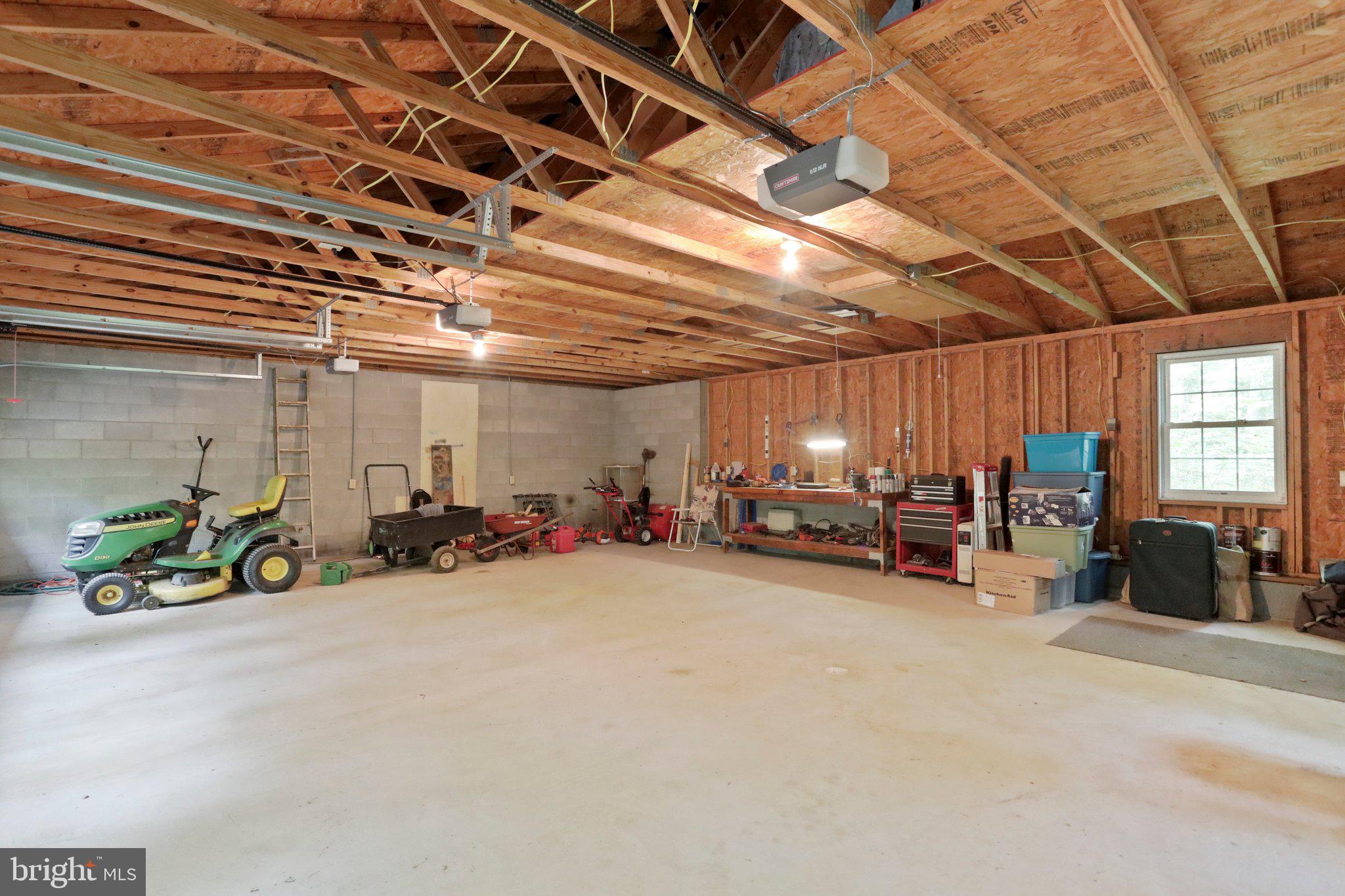 SPRING BROOK ESTATES - Residential