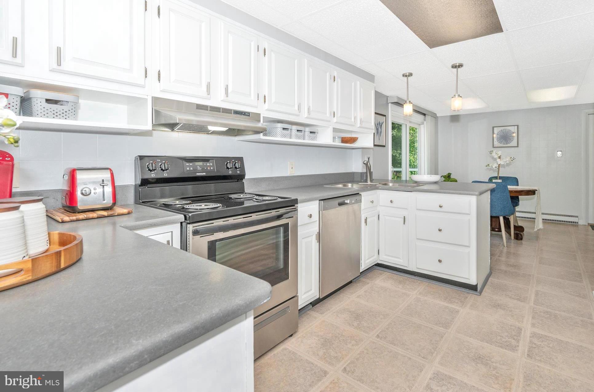 ALLVIEW ESTATES - Residential