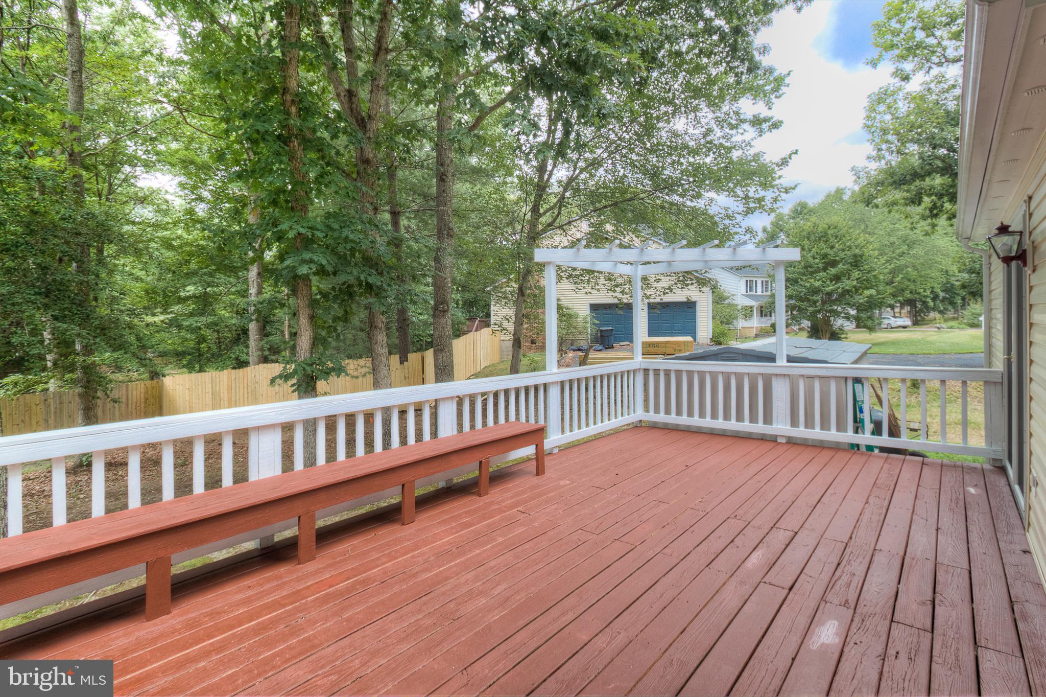 LEAVELLS CROSSING - Residential