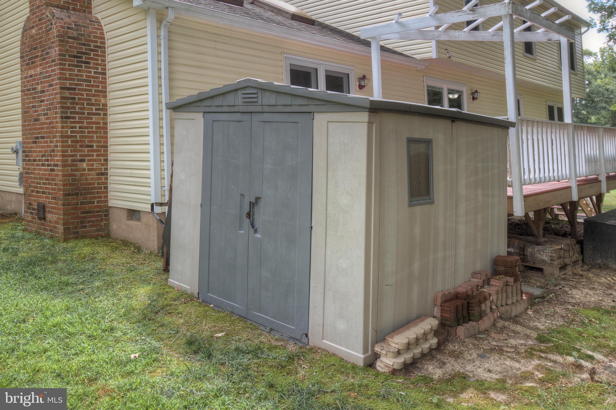 LEAVELLS CROSSING - Residential