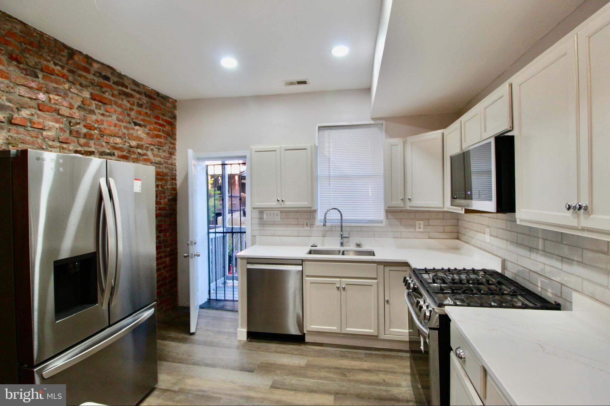 HARWOOD - Residential