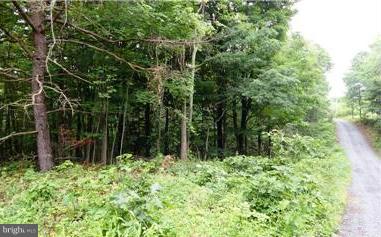 HIGHLAND RIDGE - Land