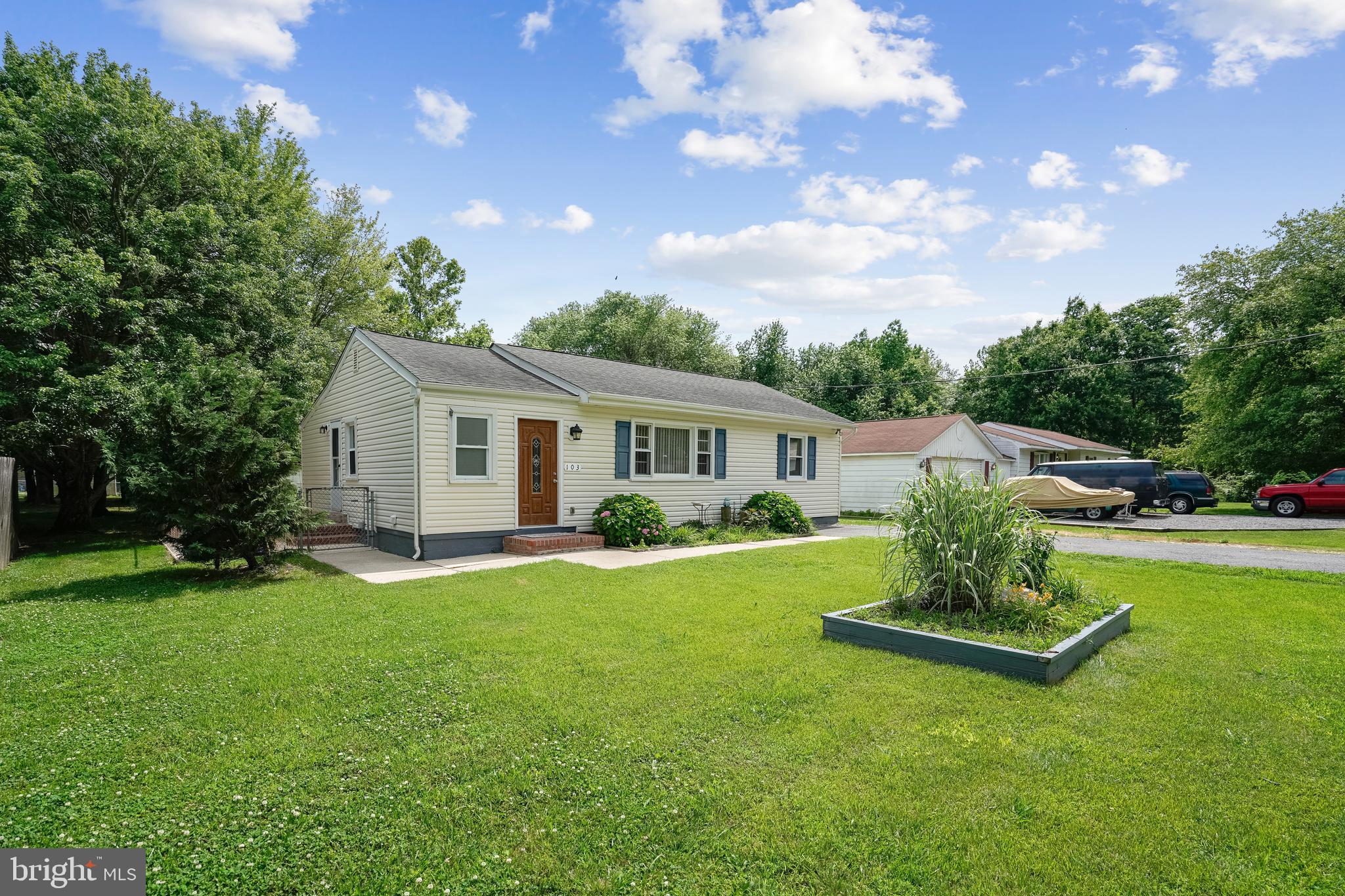 KENT ISLAND ESTATES - Residential