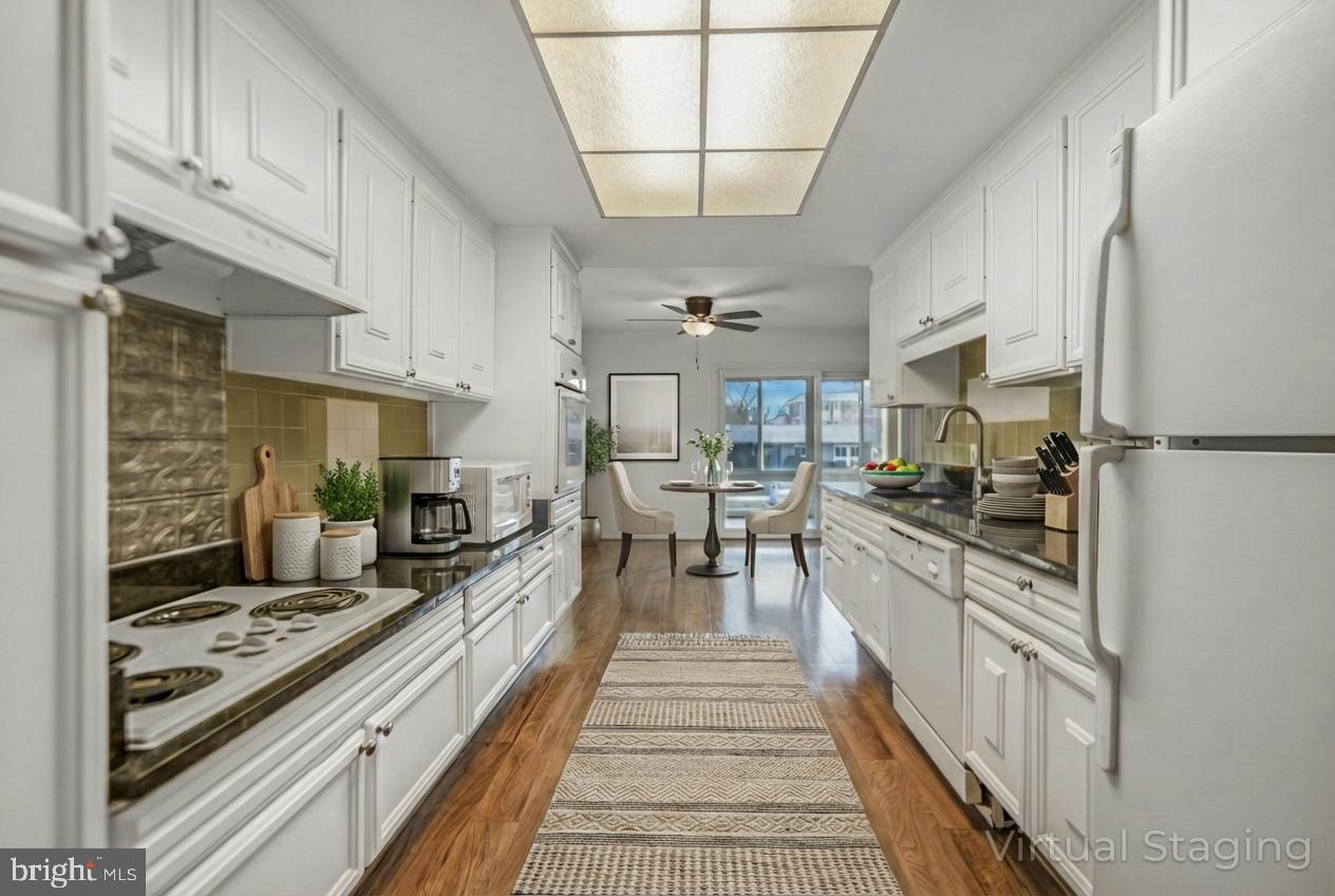 LEISURE WORLD - Residential