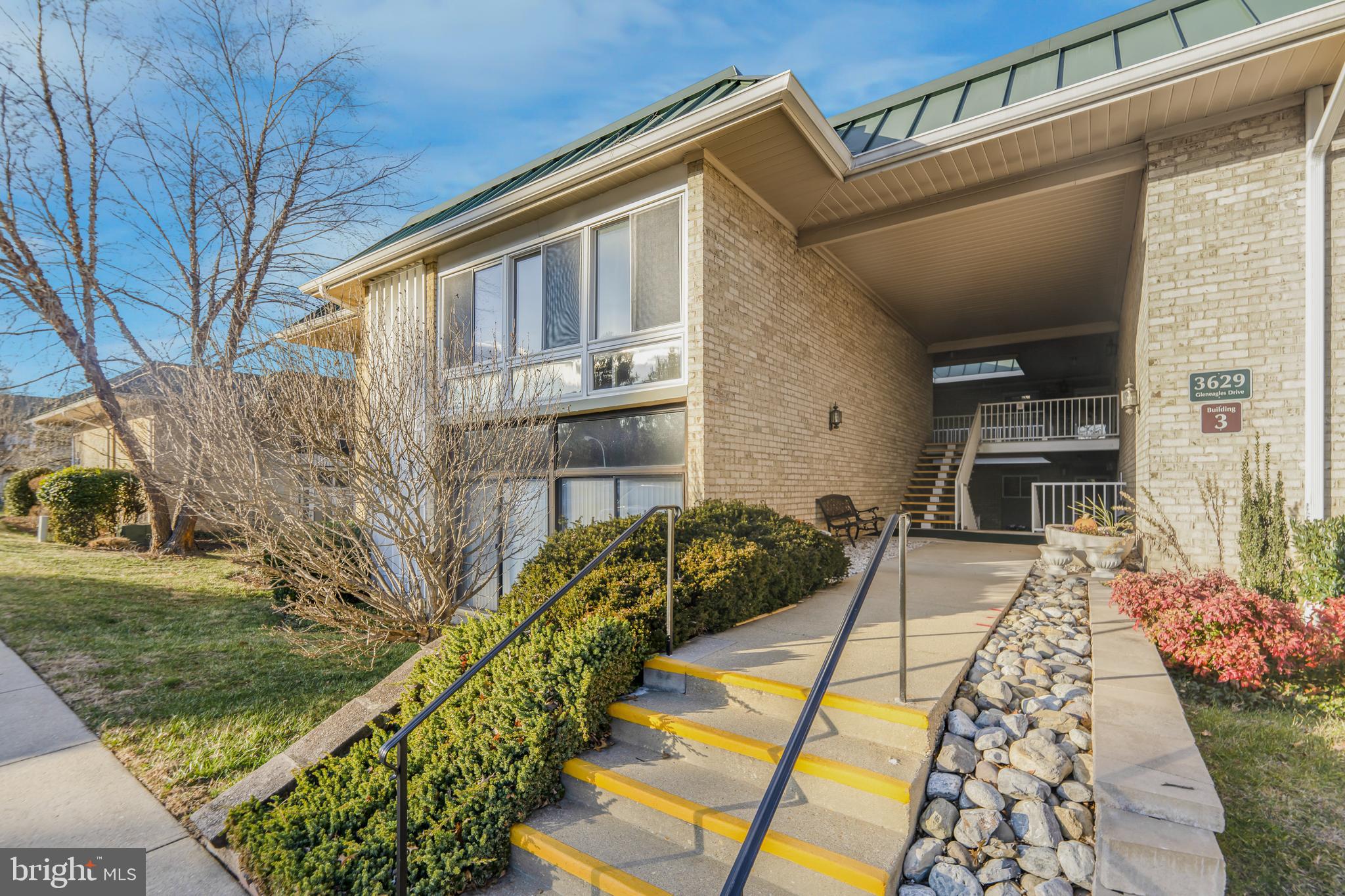 LEISURE WORLD - Residential