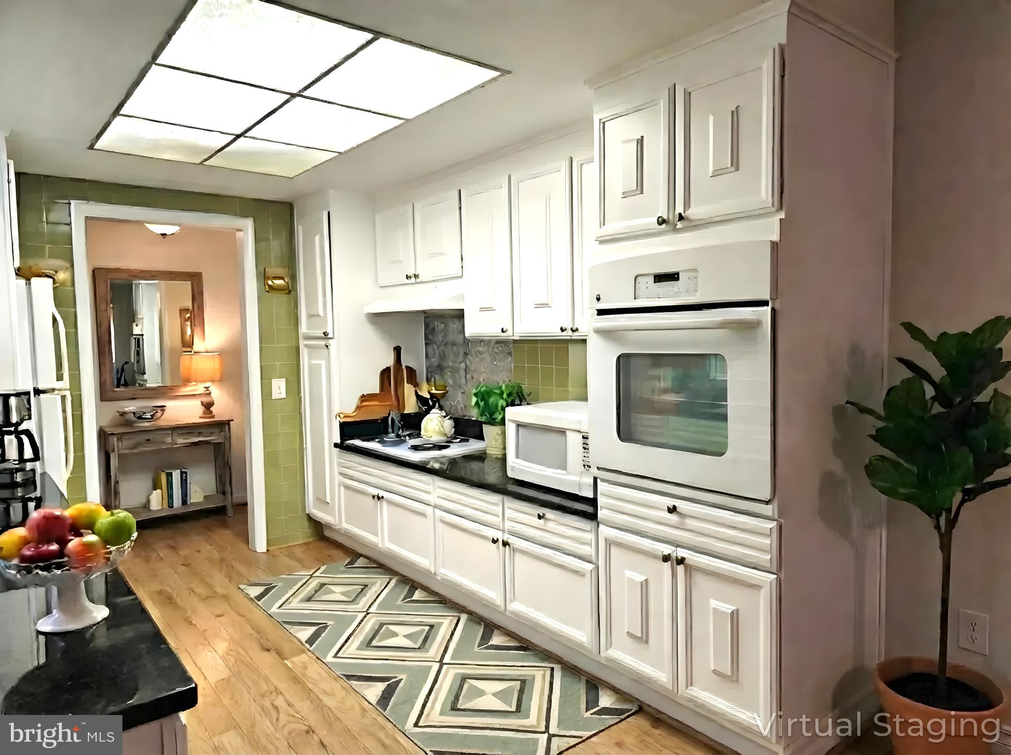 LEISURE WORLD - Residential