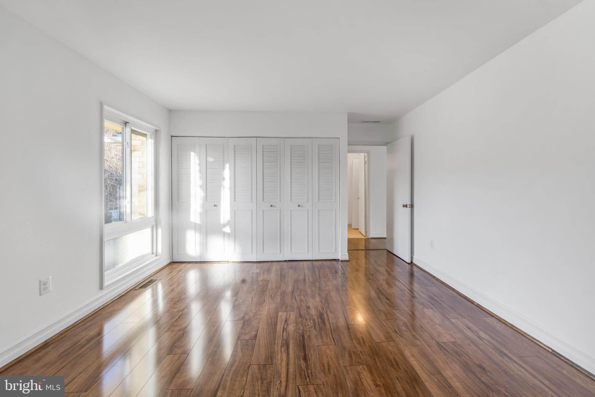 LEISURE WORLD - Residential