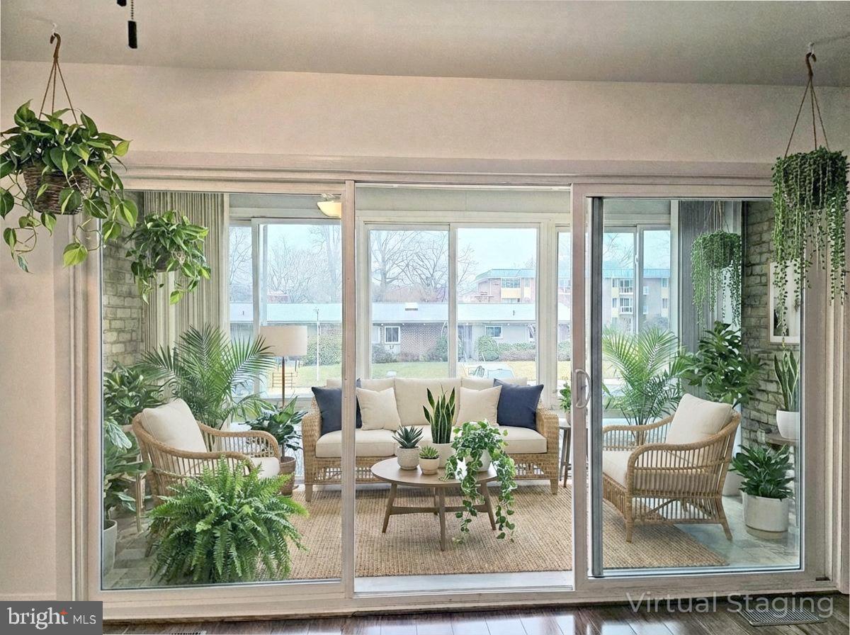 LEISURE WORLD - Residential