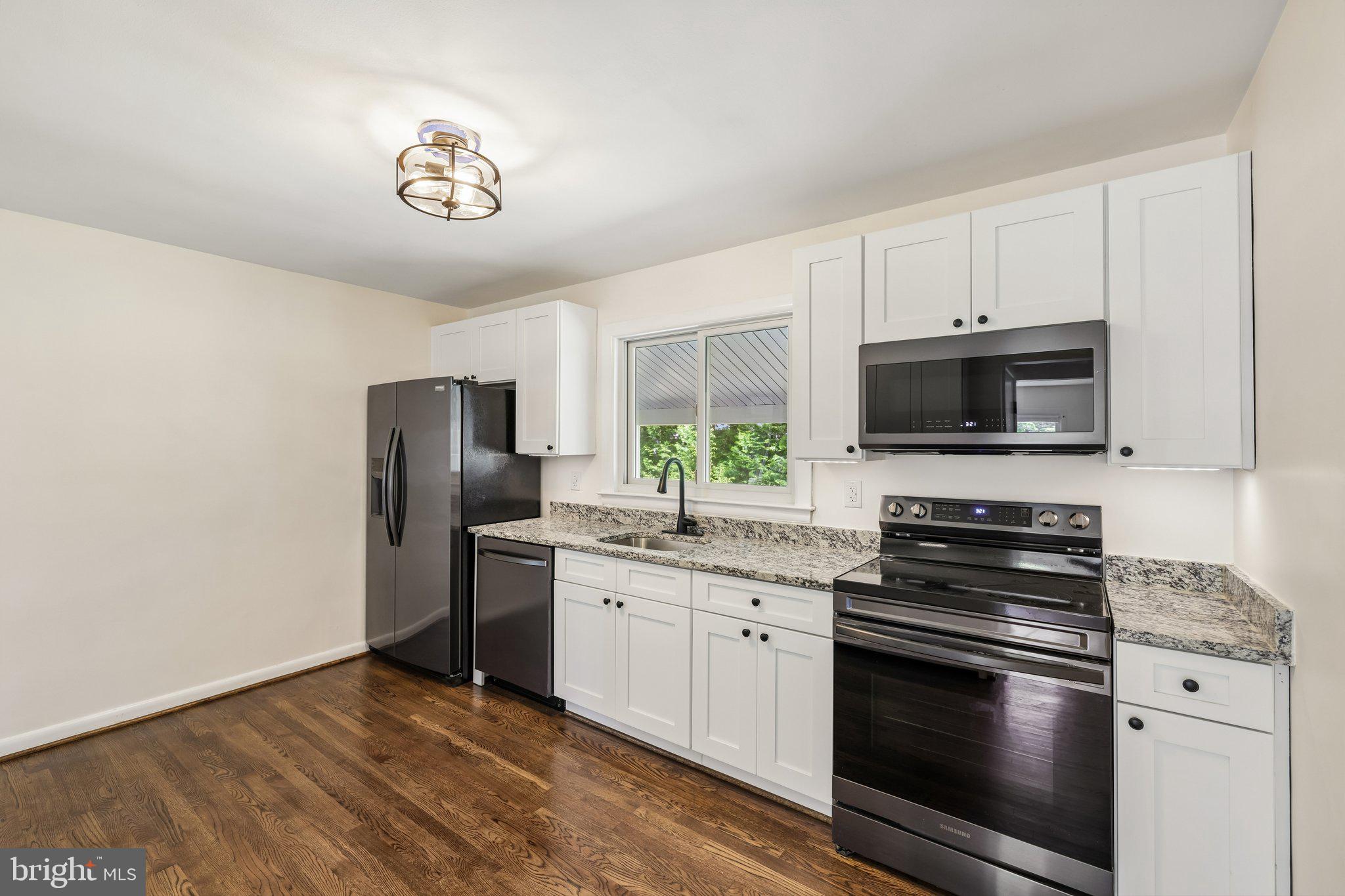 SEVERN MEADOWS - Residential