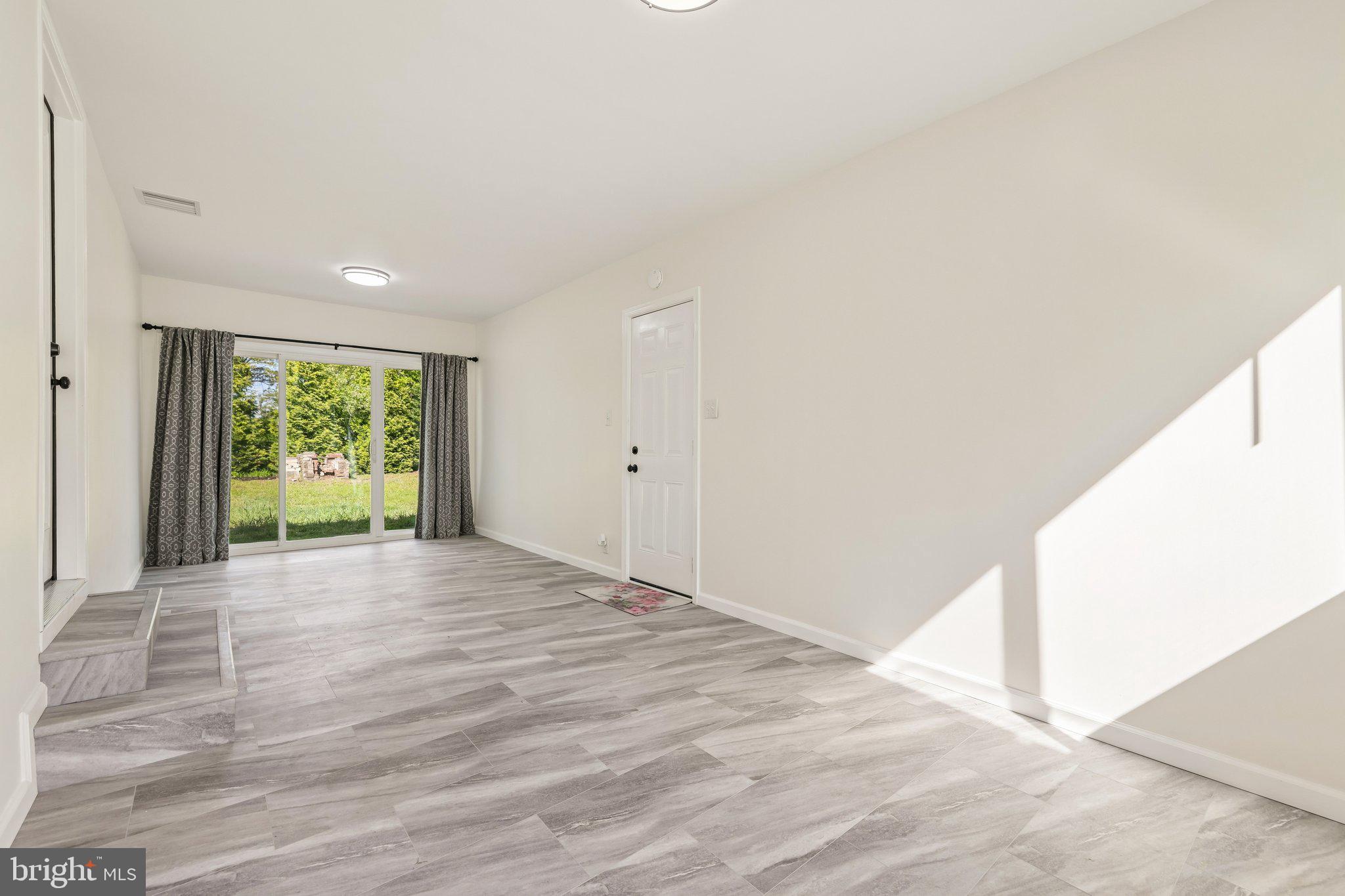 SEVERN MEADOWS - Residential