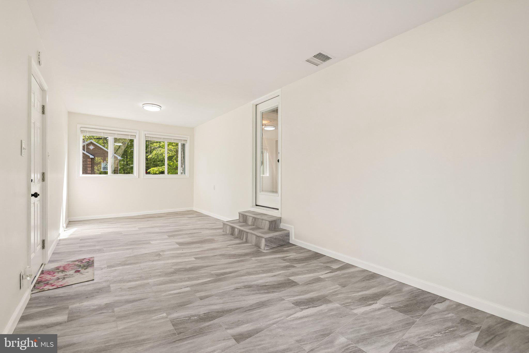 SEVERN MEADOWS - Residential