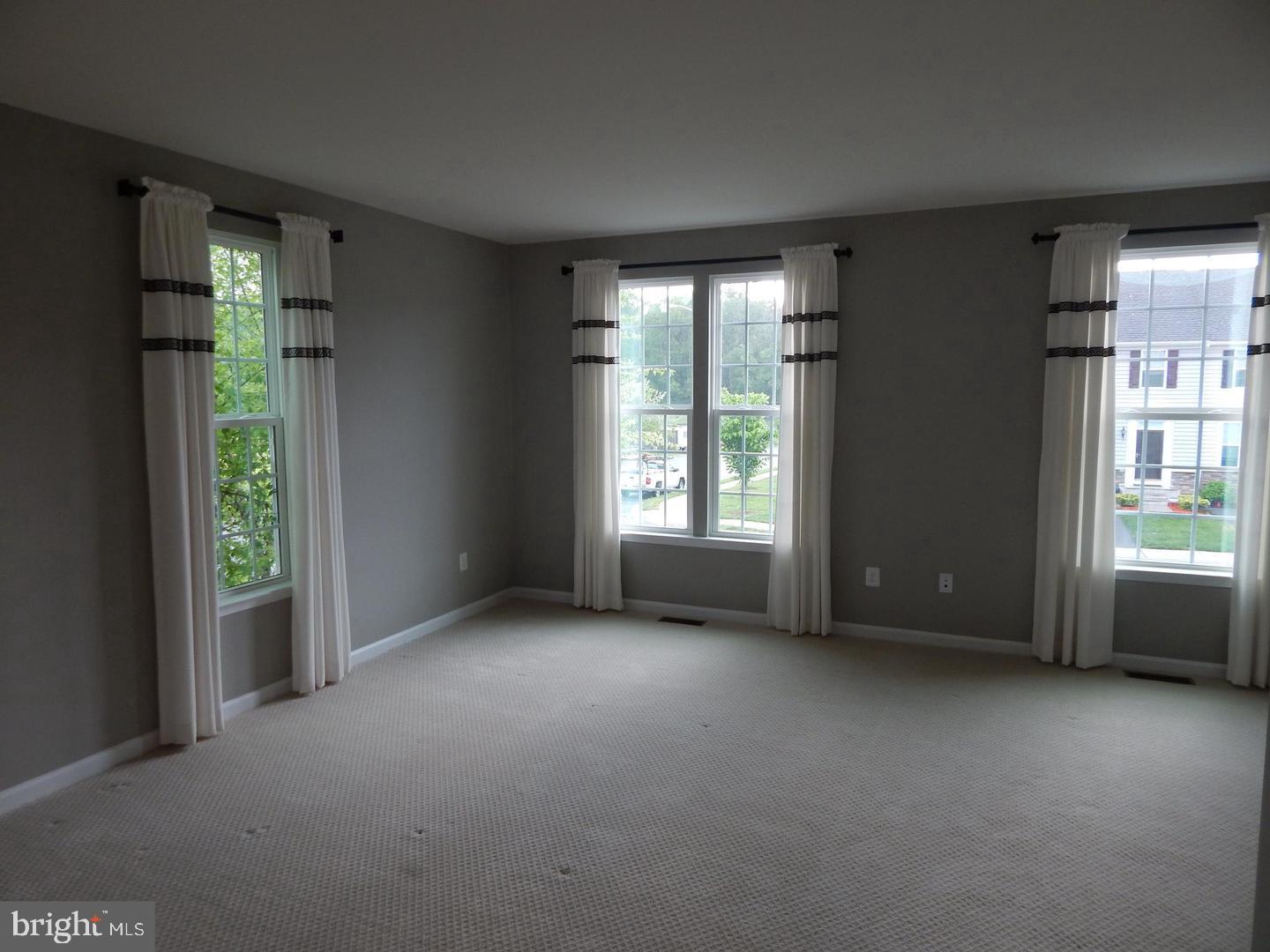 POTOMAC STATION - Residential Lease