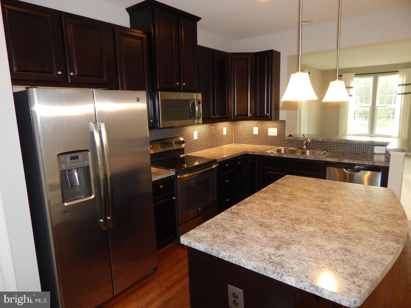 POTOMAC STATION - Residential Lease