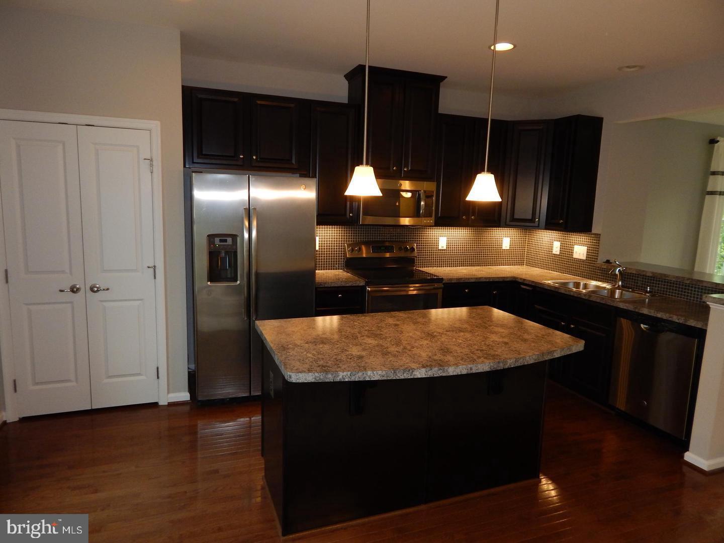 POTOMAC STATION - Residential Lease