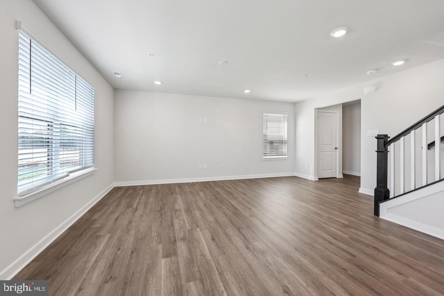 123 WOOD WALK AVENUE