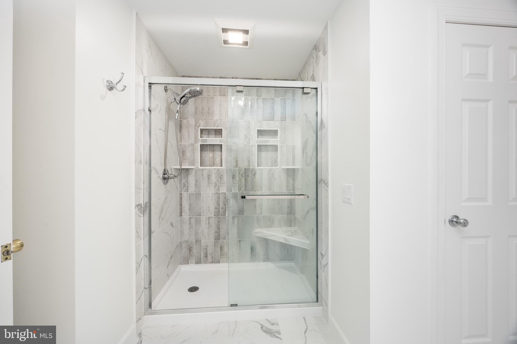 FOXCHASE - Residential