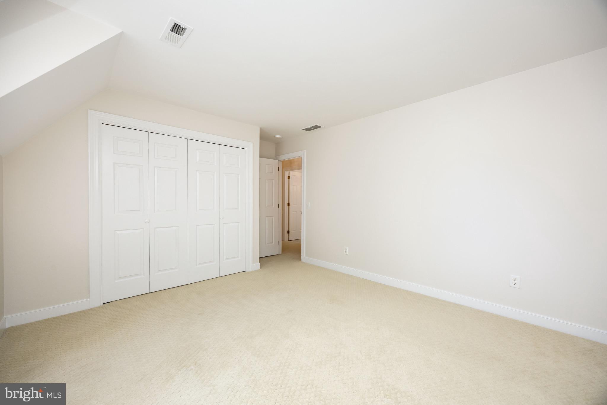 FOXCHASE - Residential