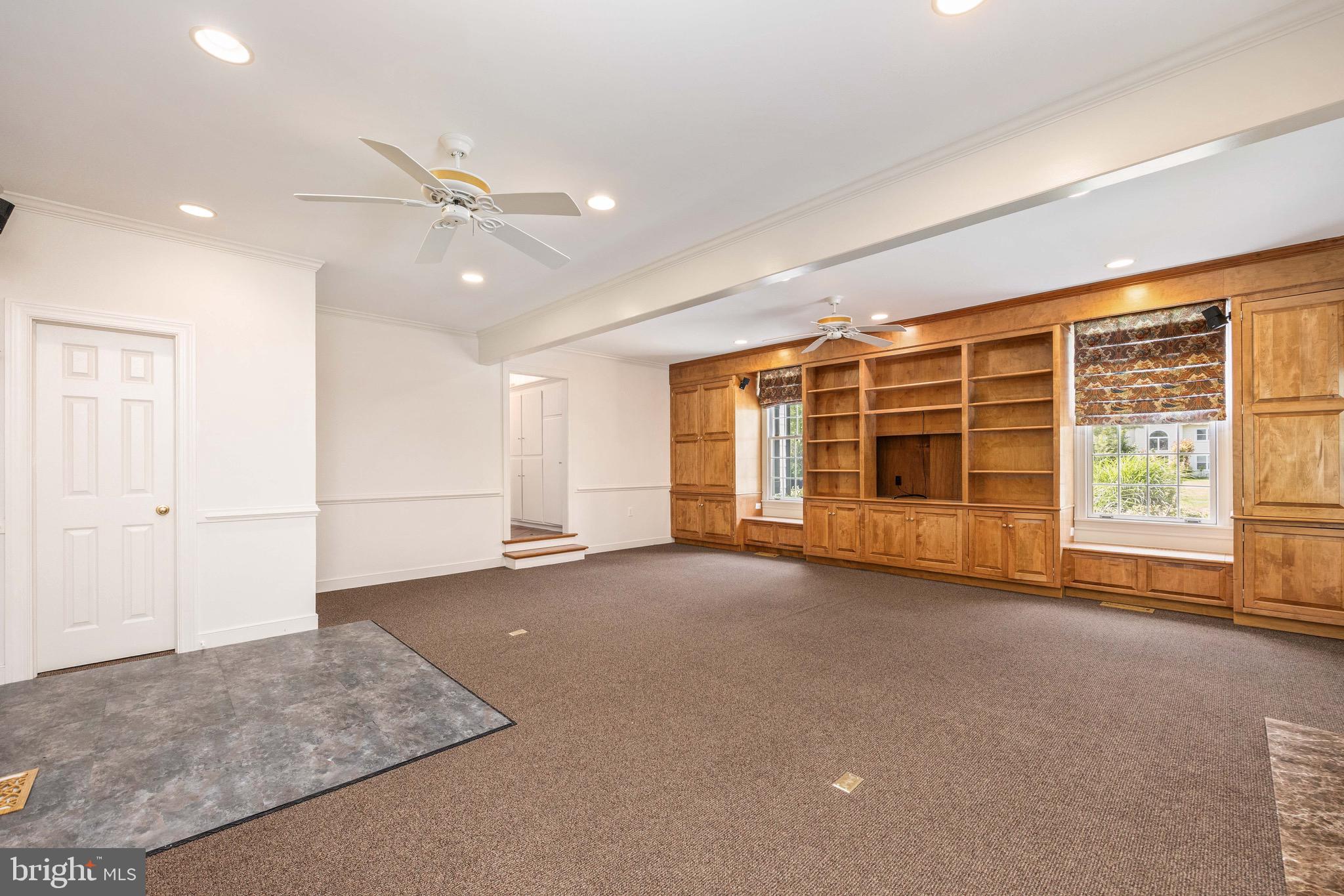 FOXCHASE - Residential