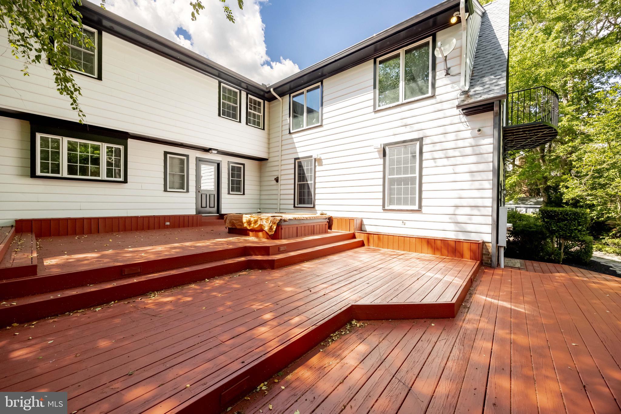 FOXCHASE - Residential