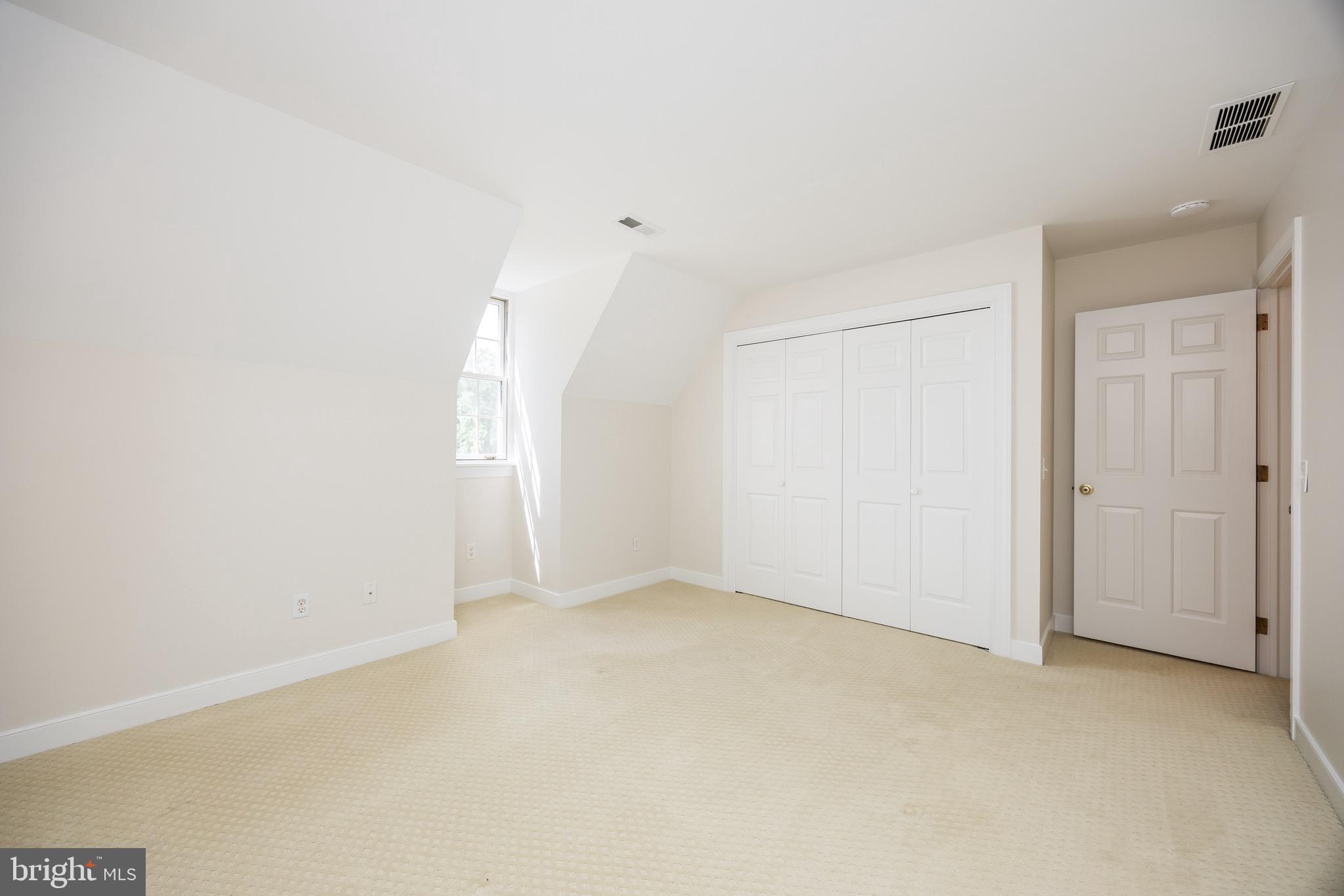 FOXCHASE - Residential