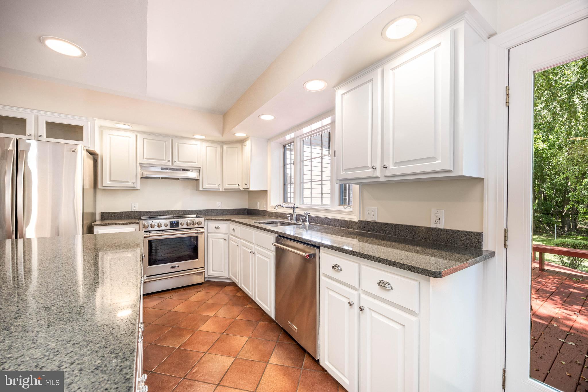 FOXCHASE - Residential