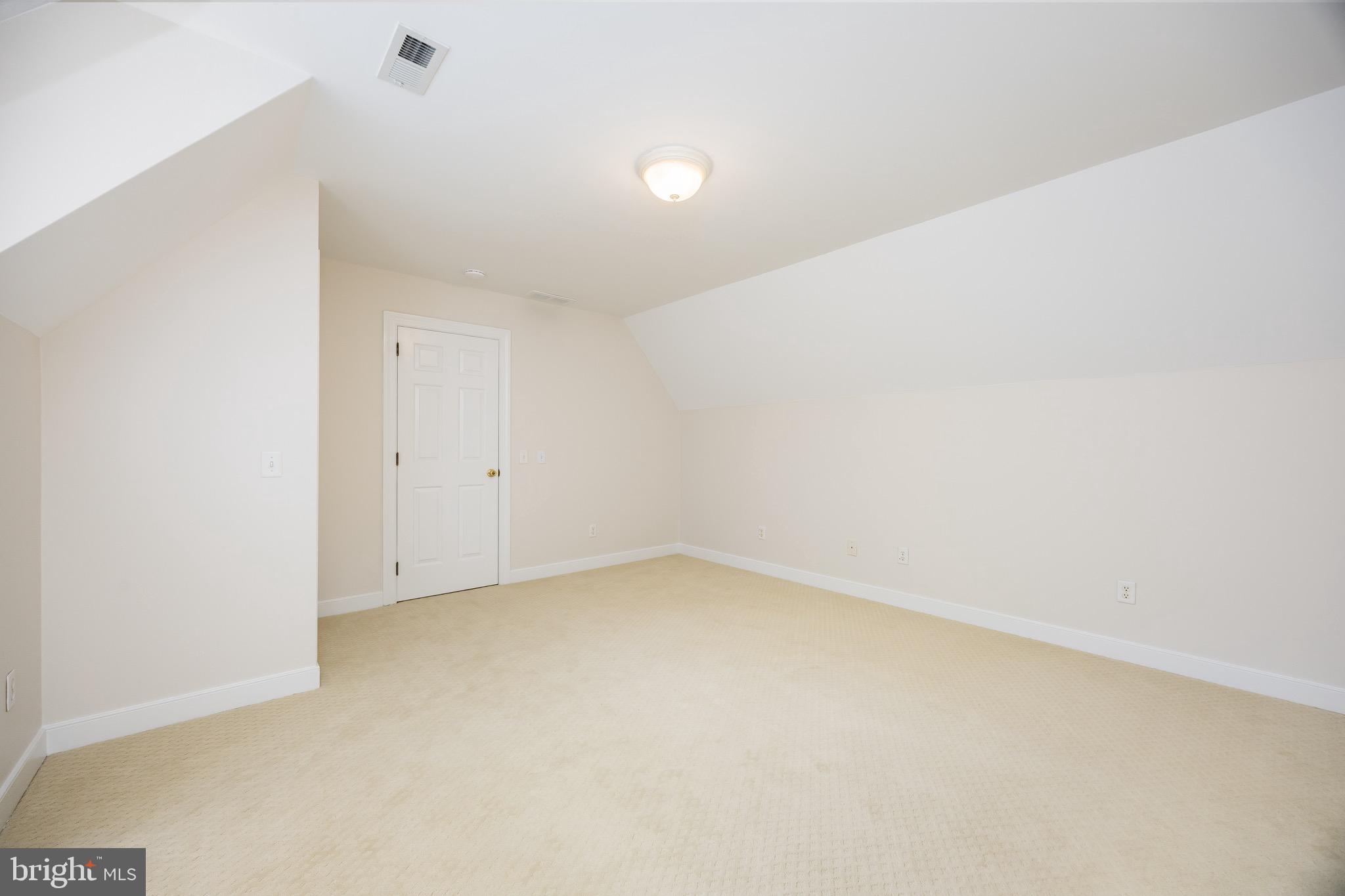 FOXCHASE - Residential