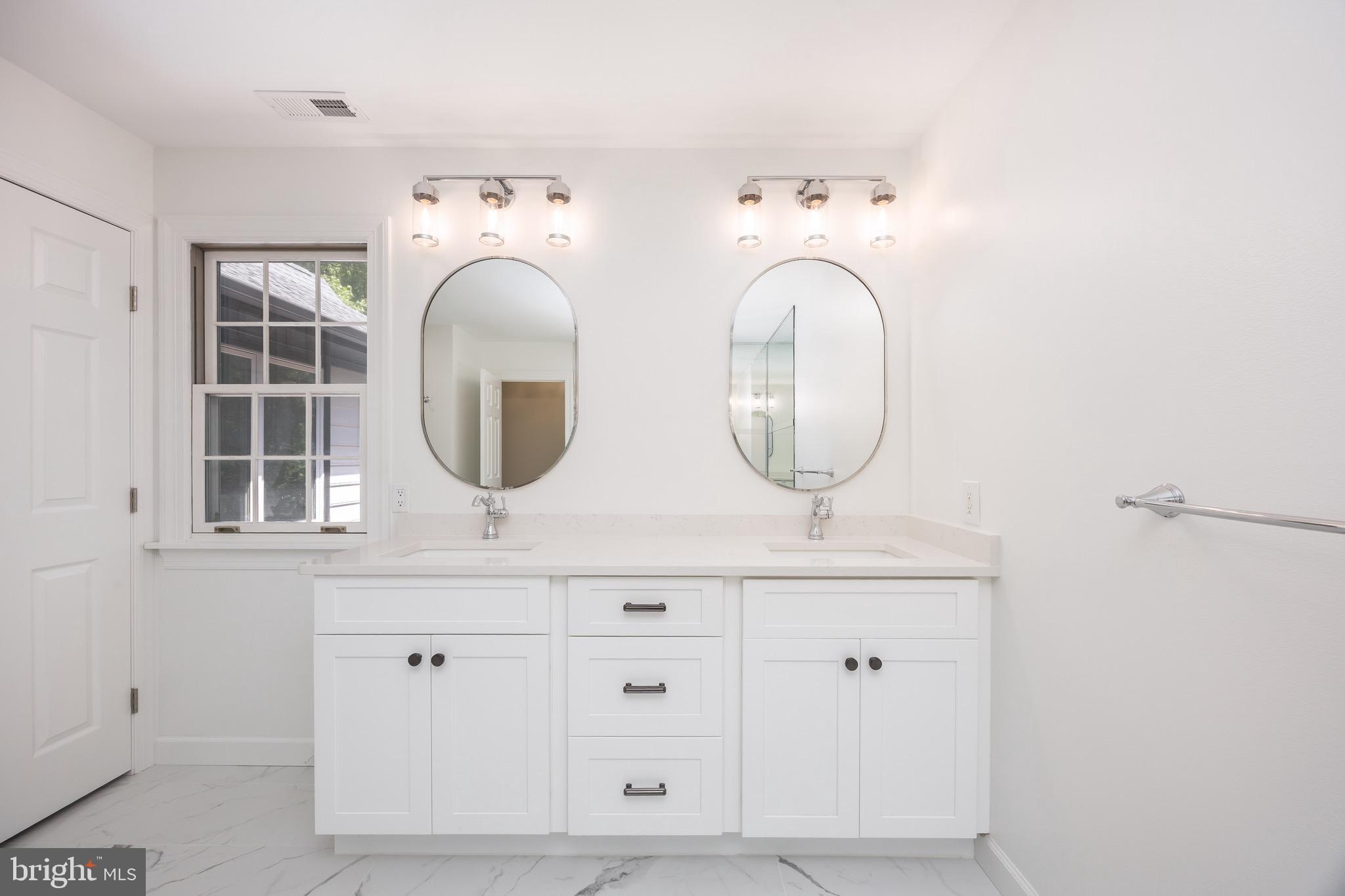 FOXCHASE - Residential
