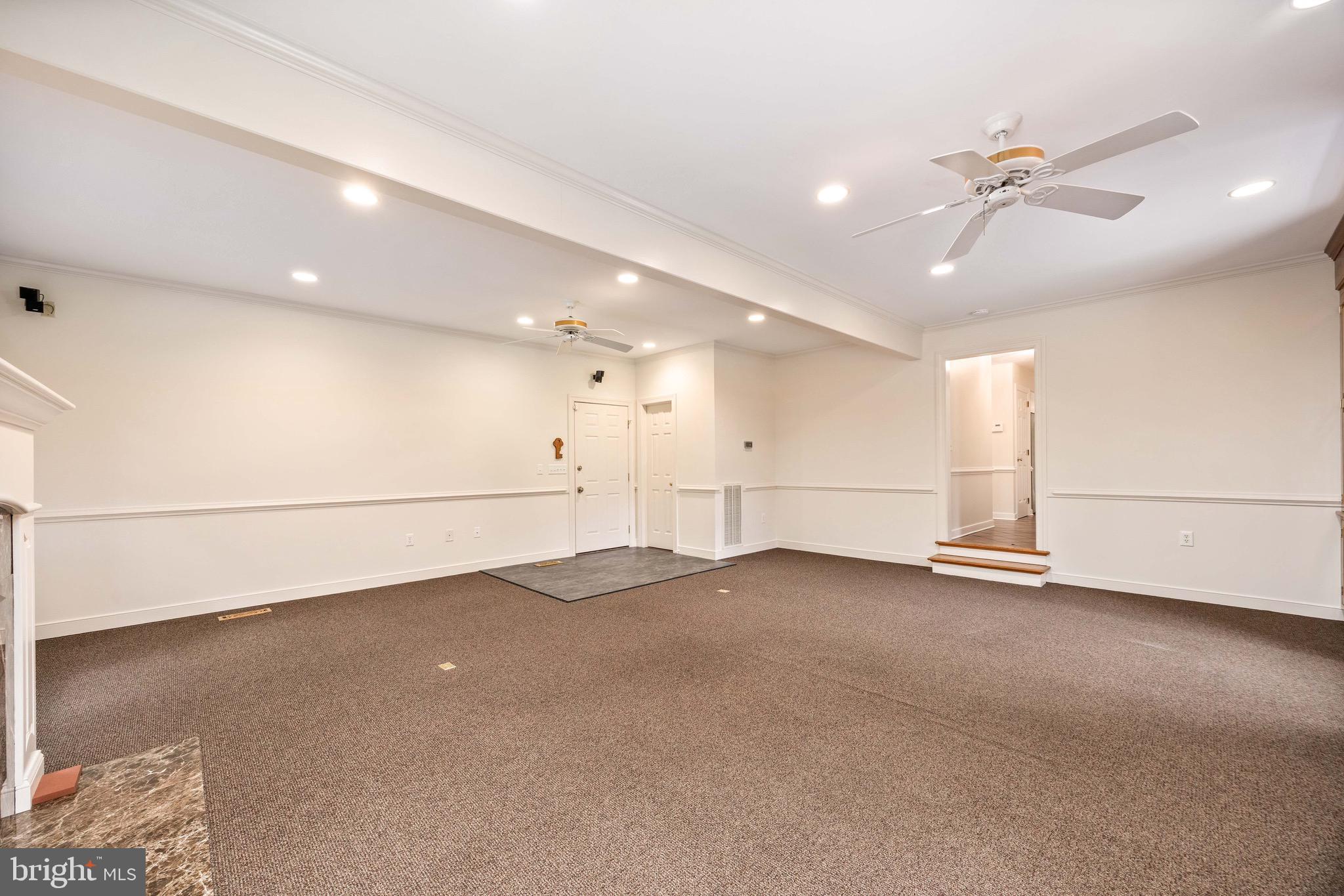 FOXCHASE - Residential