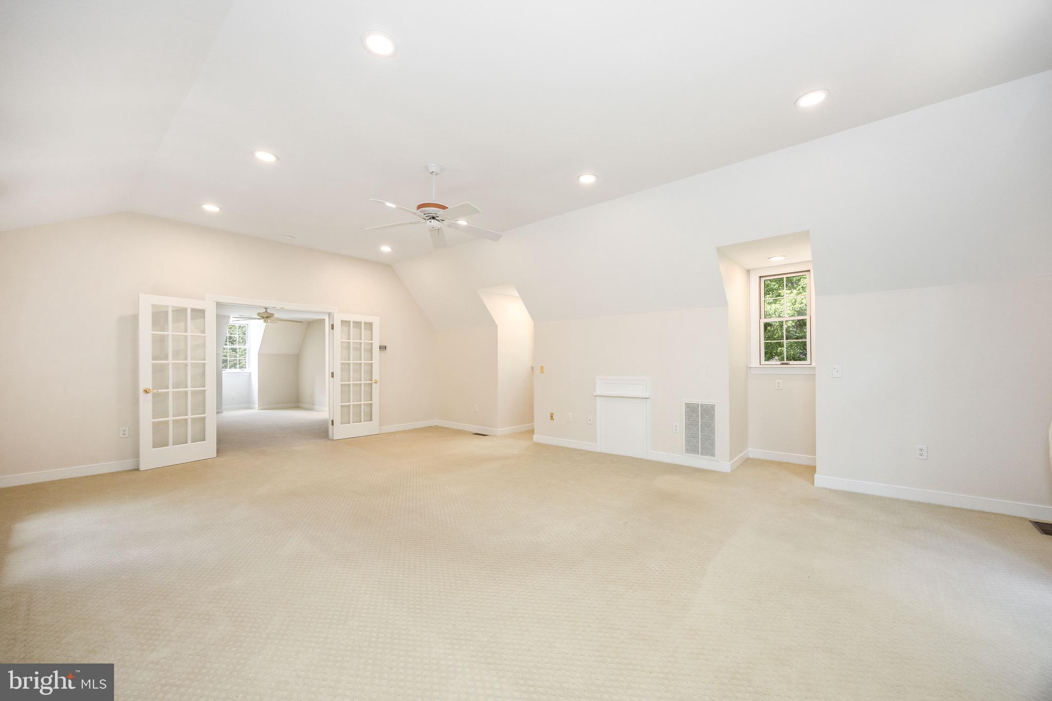 FOXCHASE - Residential