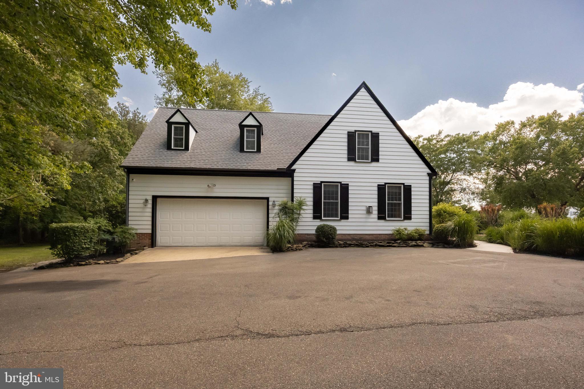 FOXCHASE - Residential