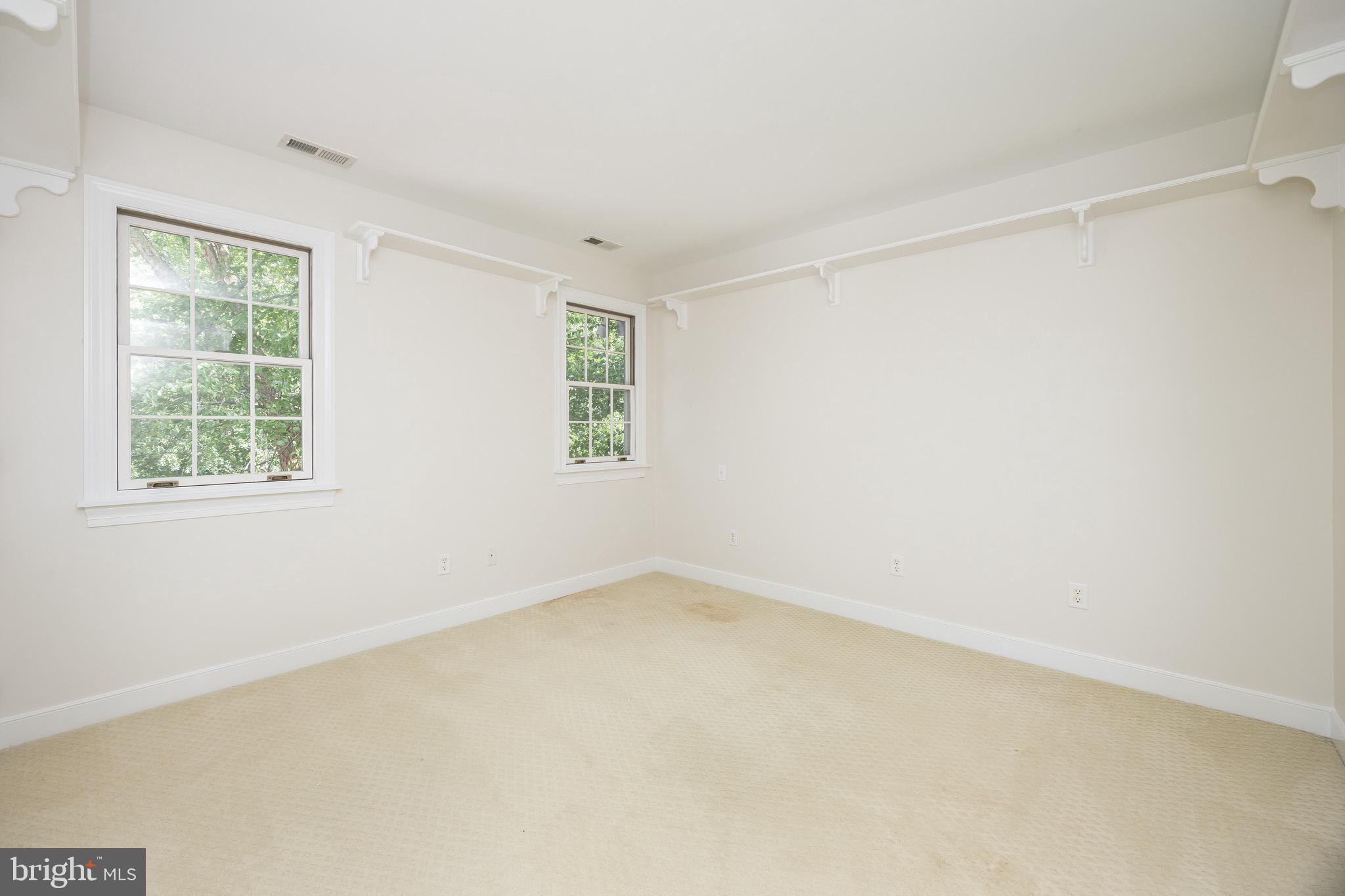 FOXCHASE - Residential