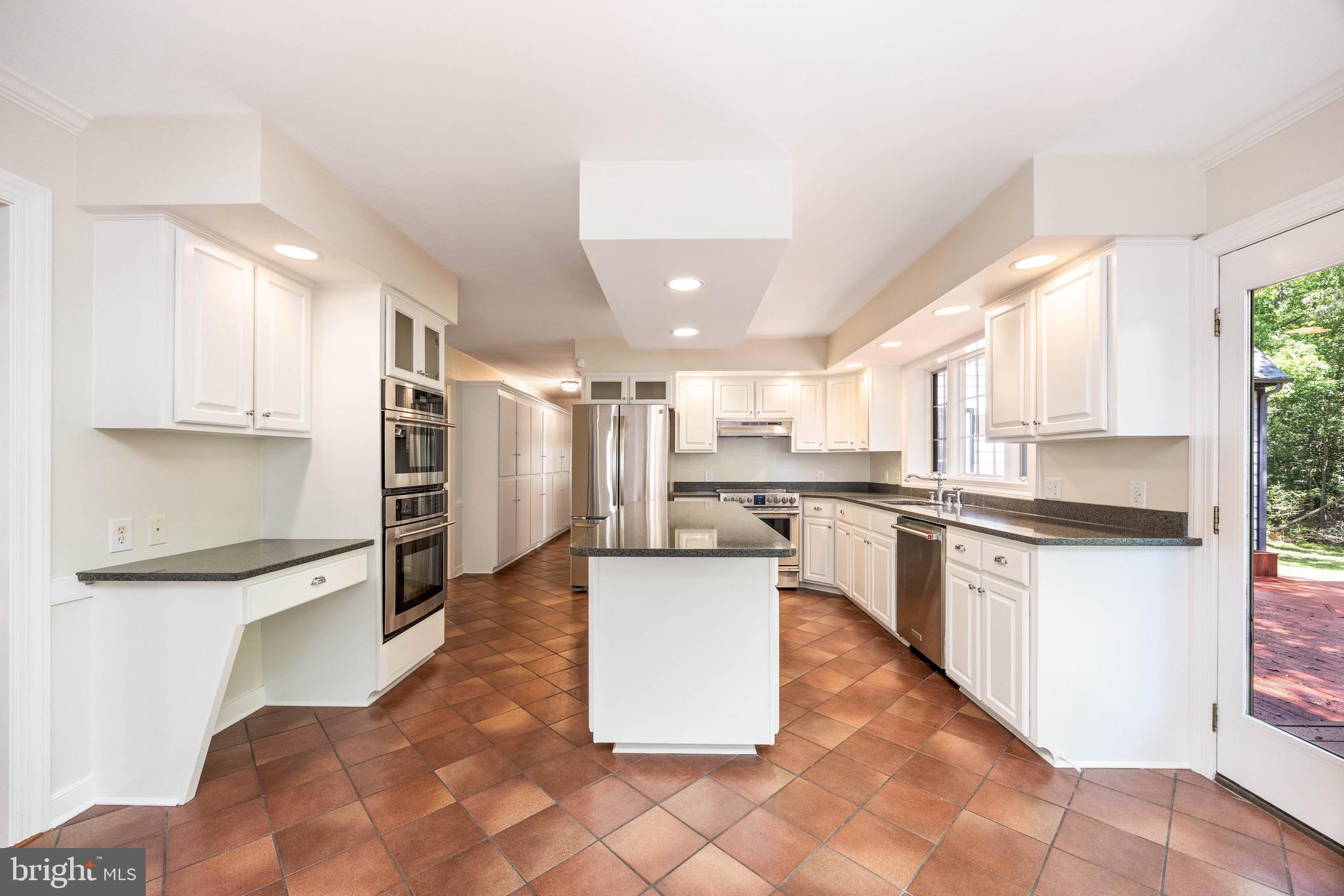 FOXCHASE - Residential