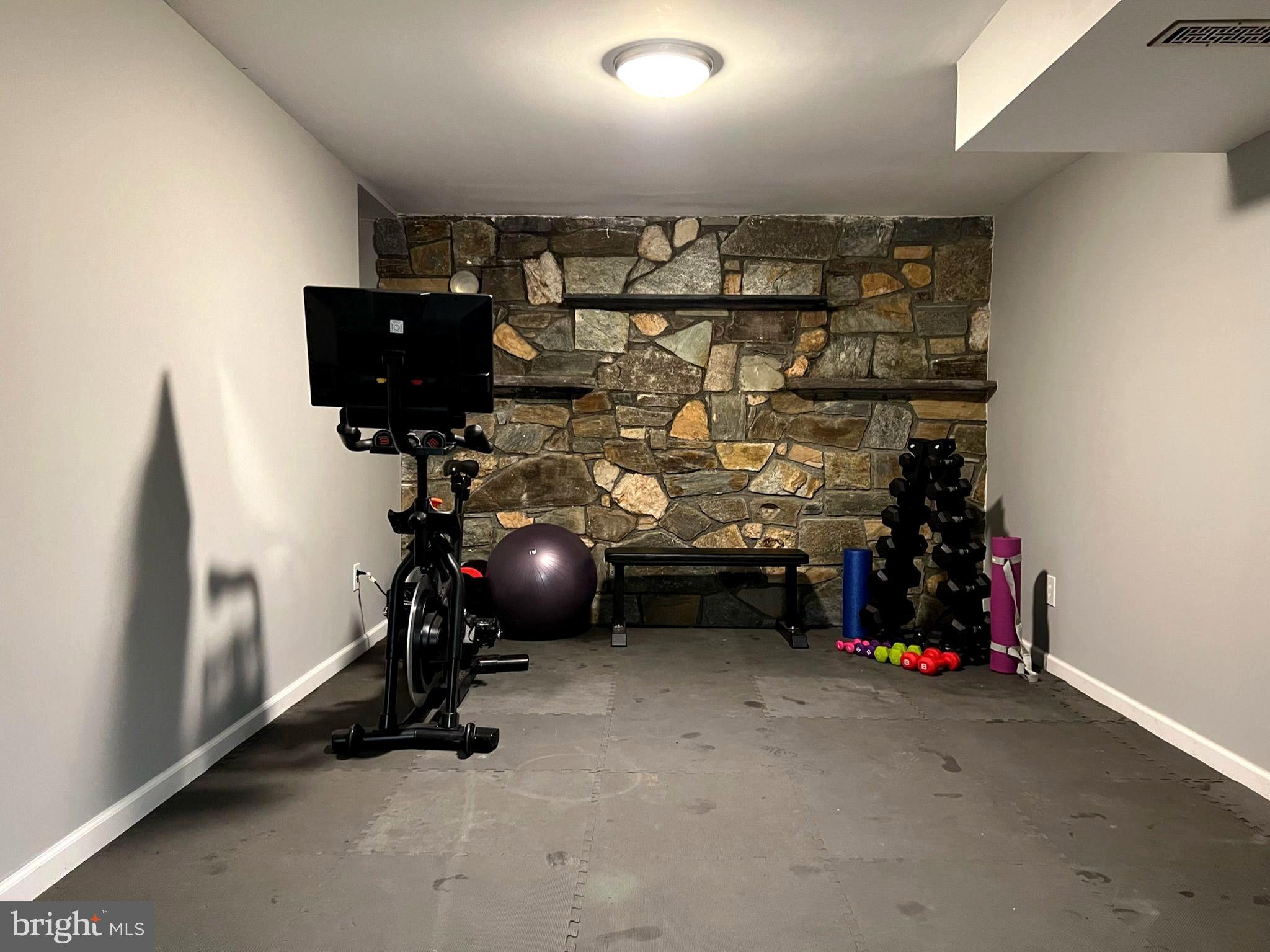 FOUNTAINDALE SOUTH - Residential