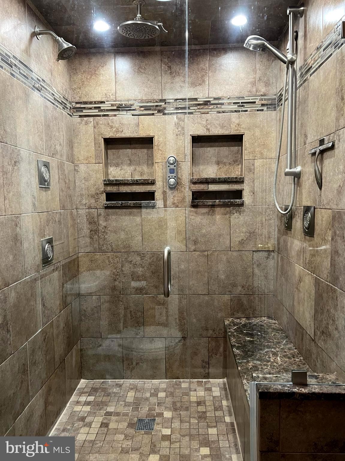 FOUNTAINDALE SOUTH - Residential