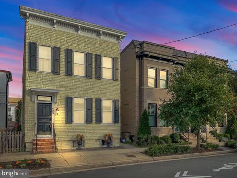 Homes For Rent - 629 N Columbus Street<br/> ALEXANDRIA, VA 22314