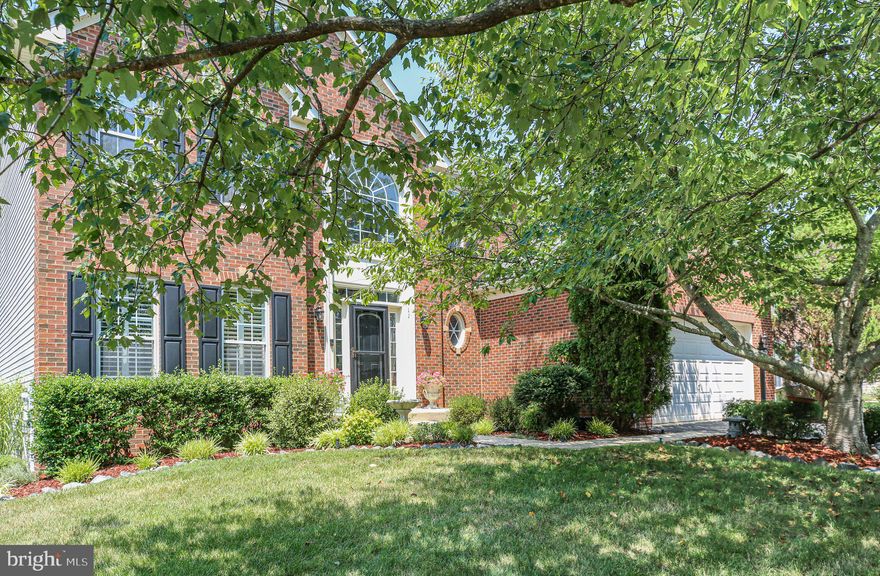 BEAUTIFUL BRICK HOME IN SOUGHT AFTER AMYCLAE OF STAFFORD.  AS YOU ENTER THE MAIN LEVEL THE TWO STORY STAIRCASE IS THE FIRST FEATURE TO CATCH YOUR EYE, TO THE LEFT IS THE FORMAL lIVING ROOM OR YOU CAN USE IT AS A HOME OFFICE, WHICH THEN OPENS TO THE FORMAL DINING.  AS YOU LEAVE THE DINING AREA YOUR FIND YOURSELF IN THE GOURMET KITCHEN WITH BEAUTIFUL WOOD CABINETRY,  GRANITE COUNTERTOPS WITH LARGE ISLAND AND FINISHED WITH STAINLESS STEEL APPLIANCES.  OFF THE KITCHEN IS A WINDOW FILLED SUNROOM OFFERING ACCESS TO THE DECK WHICH OVER LOOKS  A LUSH GREEN WALL OF TREES FOR PRIVACY AND BEAUTIFULLY MAINTAINED YARD.  WALKING BACK INTO THE HOME THE LARGE FAMILY ROOM WITH GAS FIREPLACE IS THE PERFECT SPOT TO RELAX WITH FAMILY.  ON THE UPPER LEVEL YOU WILL SEE AN AMAZING PRIMARY BEDROOM, WALK IN CLOSET WITH THE ENSUITE BATHROOM. THERE ARE THREE ADDITIONAL SPACIOUS BEDROOMS AND A FULL BATH RIGHT OFF OF THE HALL.  THE BASEMENT LEVEL OFFERS A VERY LARGE REC ROOM AND FULL BATHROOM, TONS OF STORAGE SPACE AND OFFERS ROOM TO EXPAND IF YOU SHOULD WISH TO DO SO. THE BASEMENT ACCESS IS A WALK OUT TO THE SPECTACULAR LARGE BACKYARD PERFECT FOR SWING SET, FIRE PIT AREA, ETC. 2017 NEW ROOF WITH ARCHITECTURAL SHINGLES, NEW GUTTERS, 2021-2020 NEW HVACS, 2020 NEW KITCHEN FRIDGE, 2024 NEW MICROWAVE, 2022 NEW IRRIGATION CONTROL SYSTEM W/ APP CONTROL, NEW GARAGE DOOR AND THE GARAGE IS EXTRA LARGE AND PERFECT FOR WORKBENCH/WORKING AREA.  WE INVITE YOU TO COME SEE THIS HOME IN PERSON. DON'T MISS OUT ON THIS BEAUTIFUL HOME!!