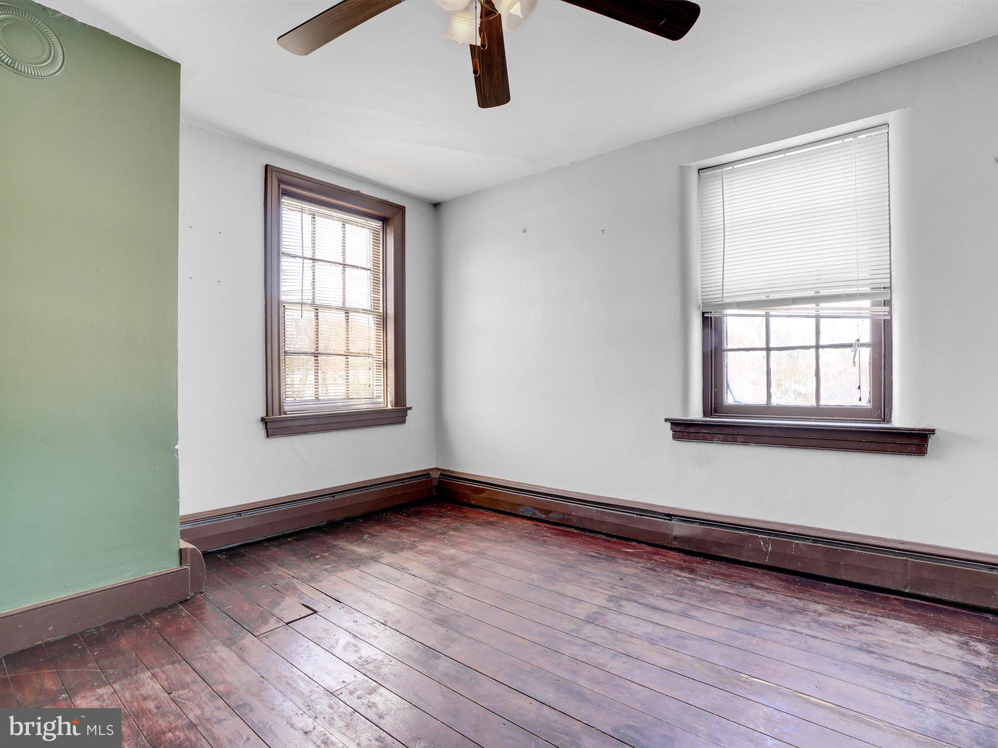 WAKEFIELD - Residential