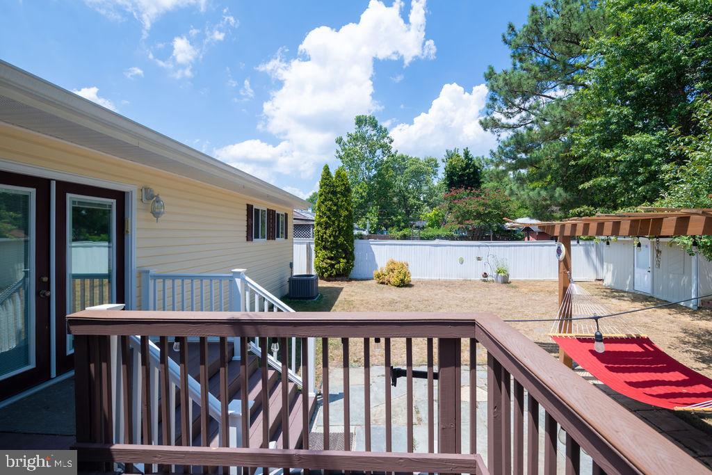 FAIRLAWN - Residential