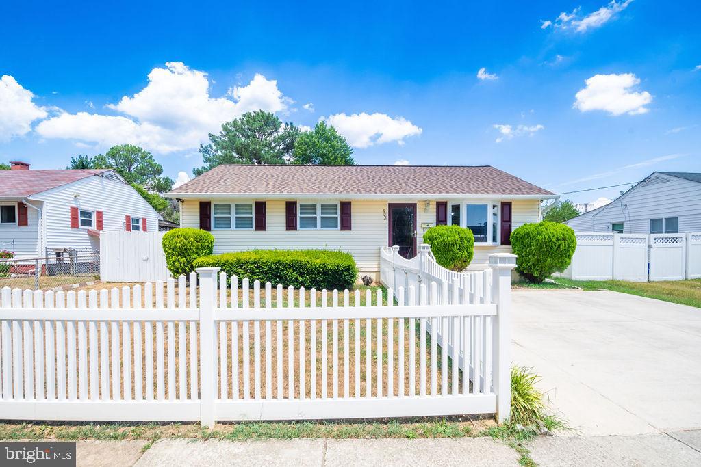 FAIRLAWN - Residential