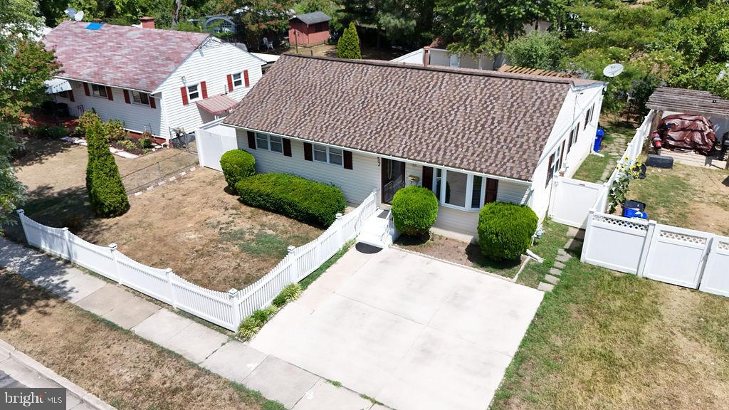 FAIRLAWN - Residential