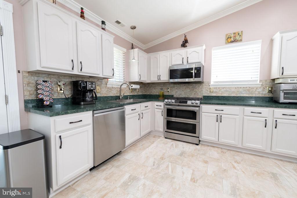 FAIRLAWN - Residential